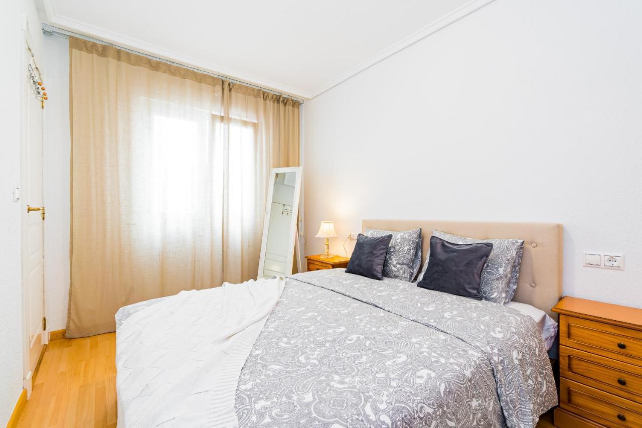 Apartment Natalia Torrevieja Exteriör bild