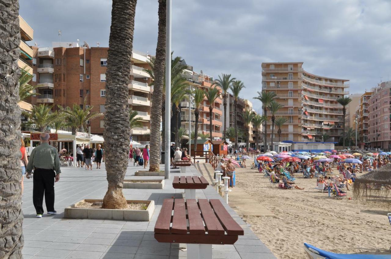 Apartment Natalia Torrevieja Exteriör bild